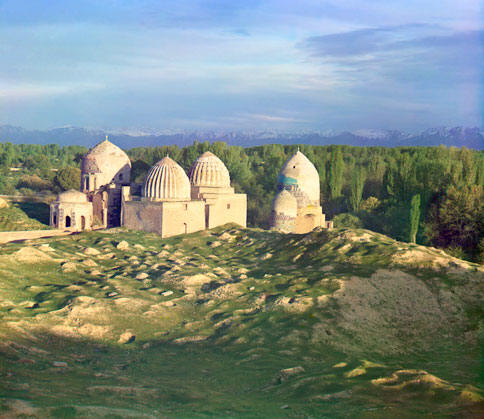 Shakh-i Zindeh mosque in Samarkand, circa 1907-15.