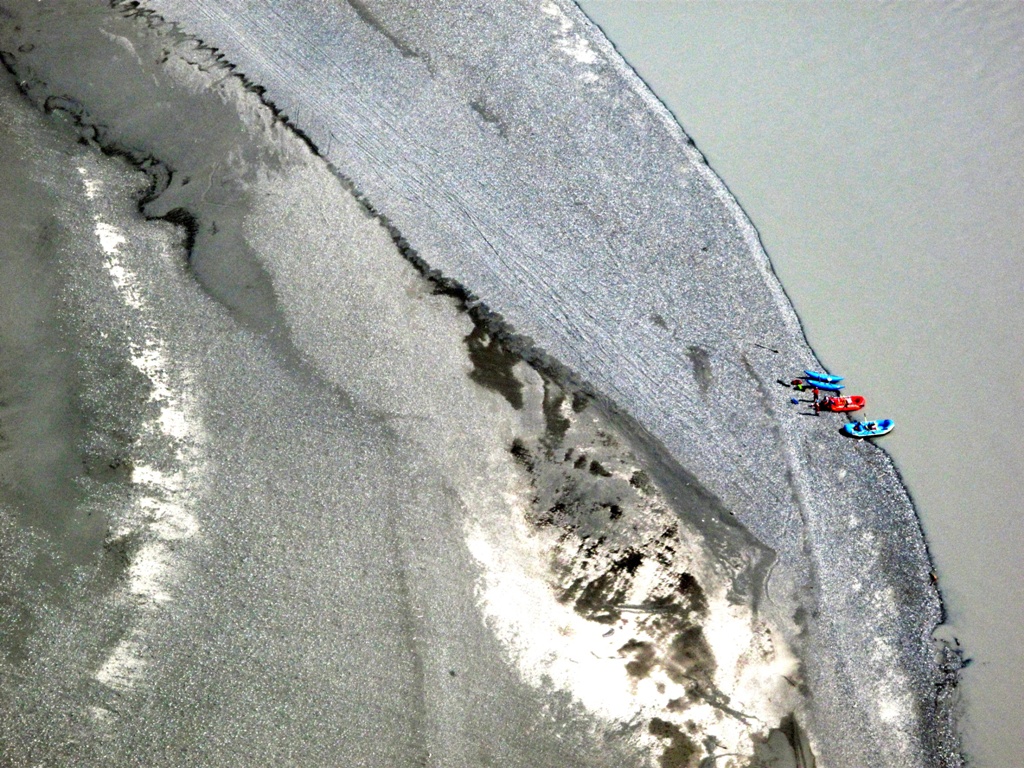 The rafts: left behind at the confluence.