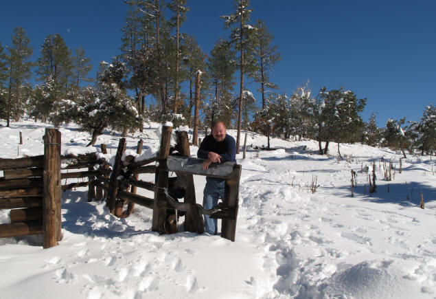 Your Blogger at Pine Canyon Trailhead.