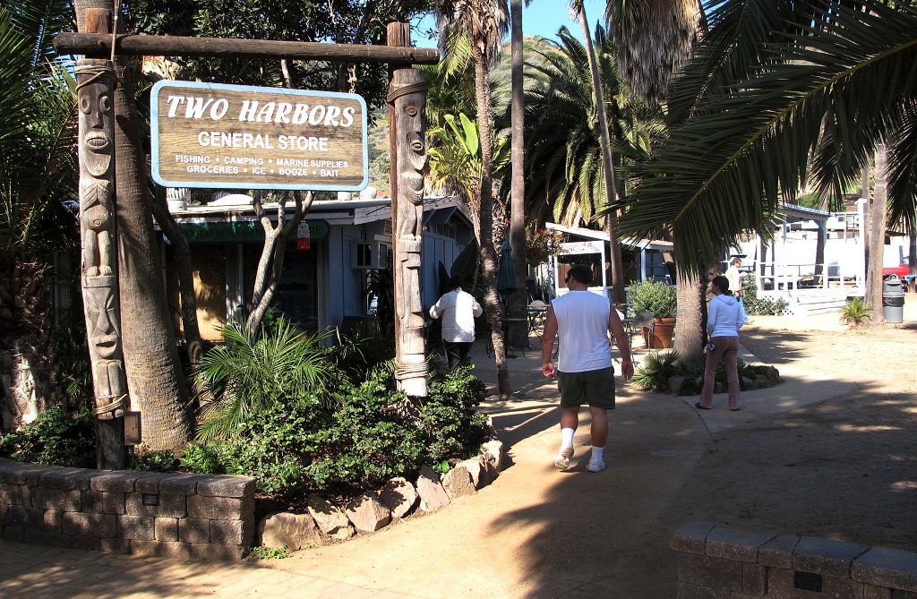 Two Harbors General Store