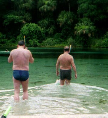 Michael_and_Paul_Snorkle.jpg (31956 bytes)